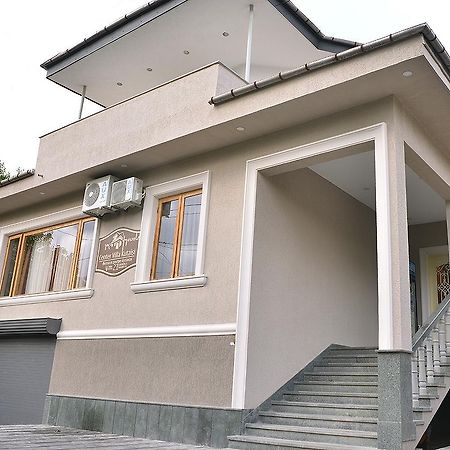Center Villa Kʼutʼaisi Exterior foto