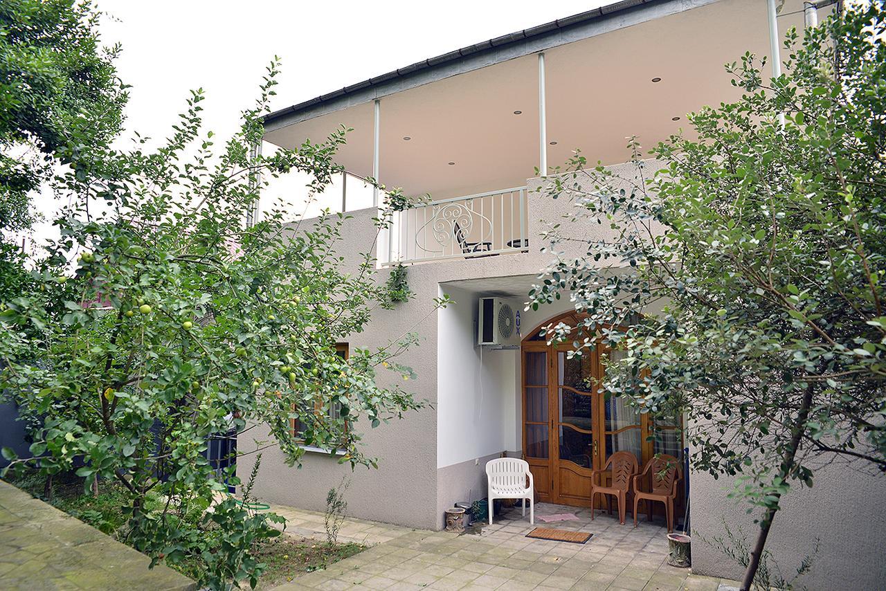 Center Villa Kʼutʼaisi Exterior foto
