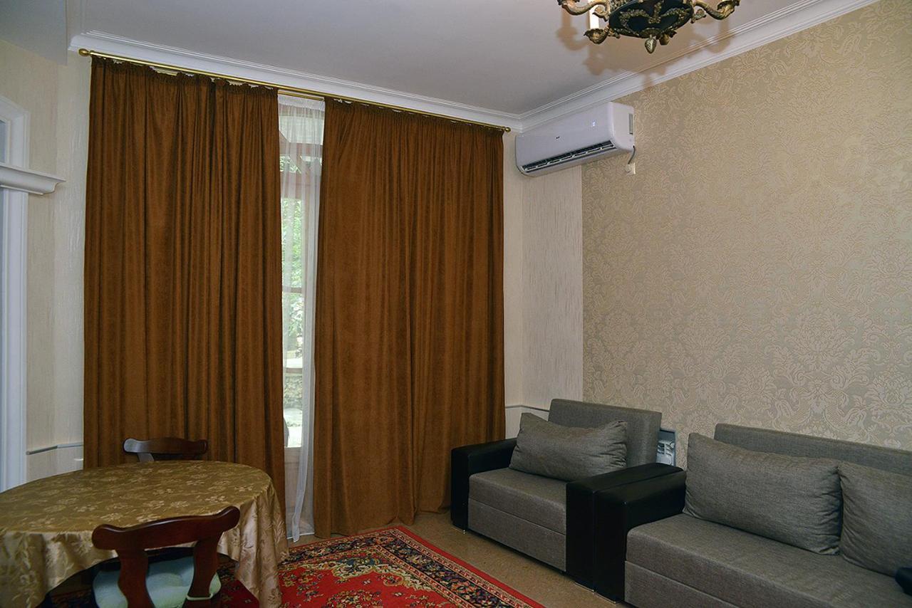 Center Villa Kʼutʼaisi Exterior foto